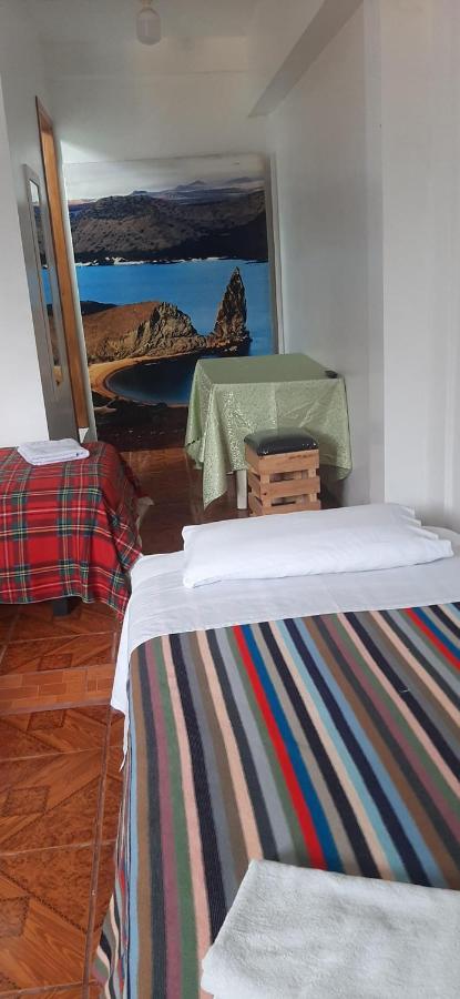 Hostal Miconia Puerto Ayora  Esterno foto