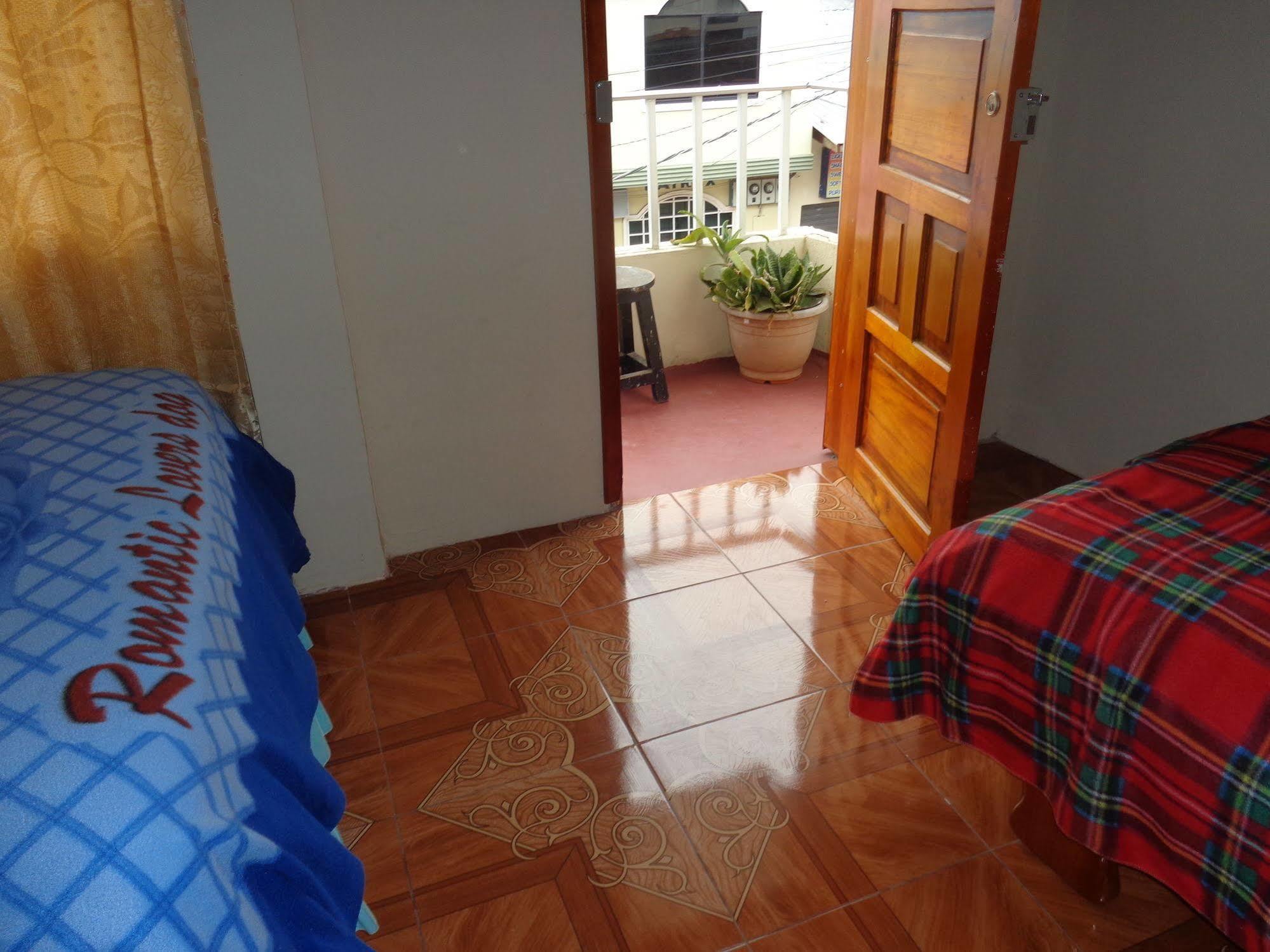 Hostal Miconia Puerto Ayora  Esterno foto