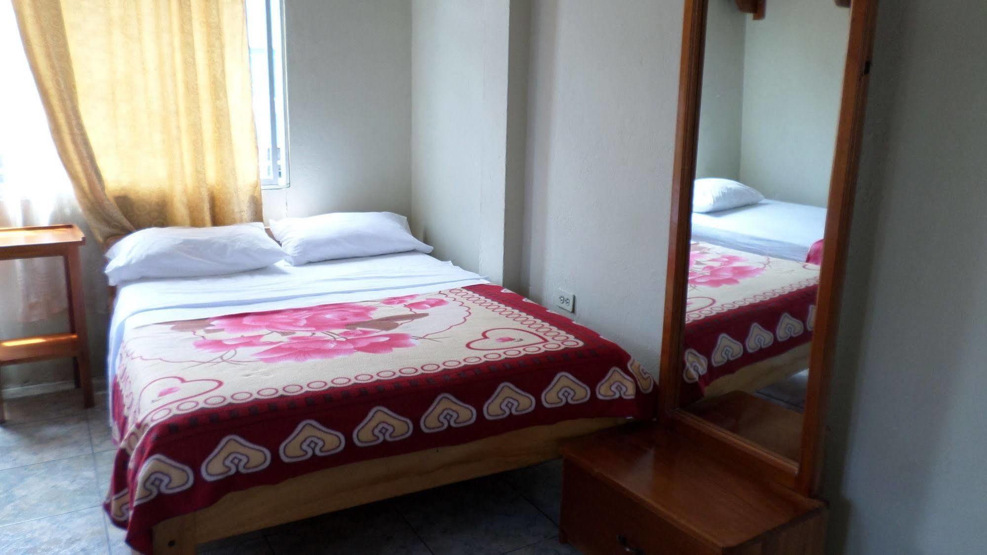 Hostal Miconia Puerto Ayora  Esterno foto